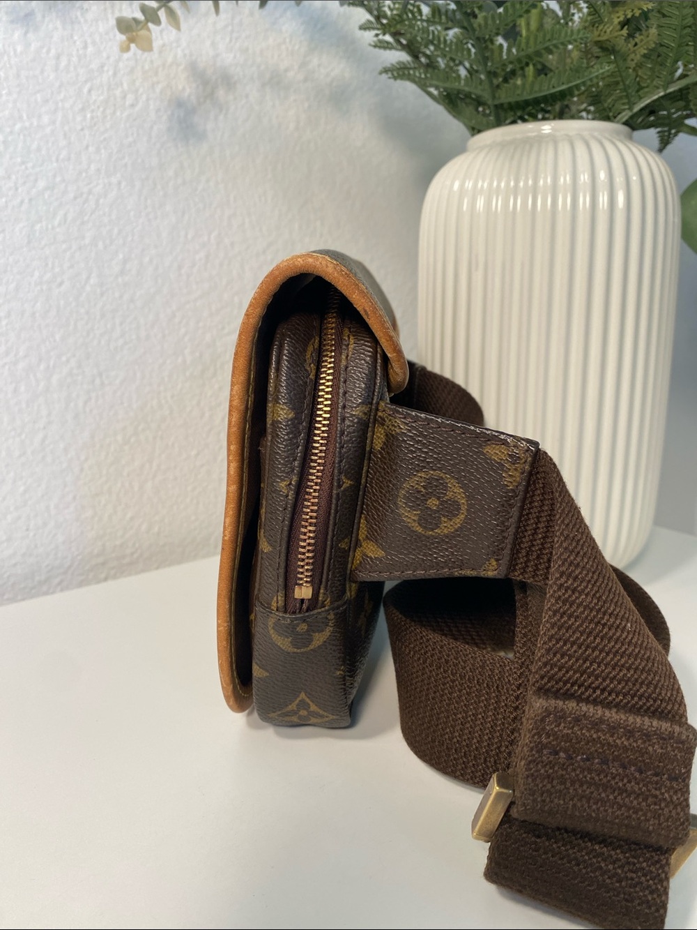 Vintage Louis Vuitton Bosphore Monogram Belt Bag - Picture 12 of 17